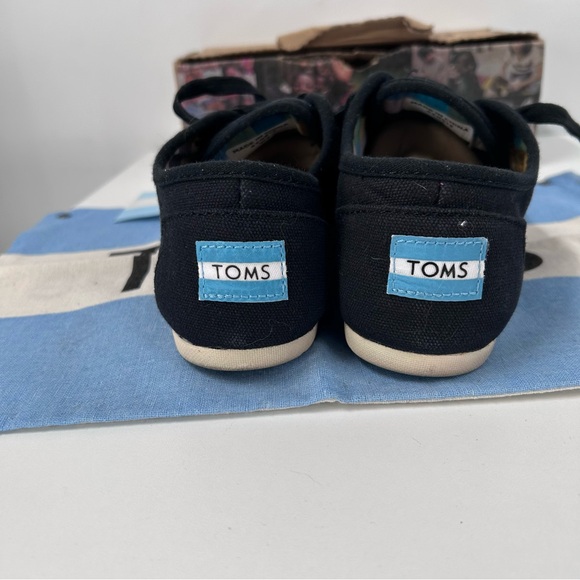 Toms Black Canvas Women's Lace-Up Slip-On Sneaker Look - Picture 3 of 7